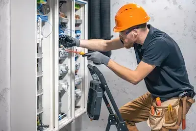 Nuovo quadro elettrico installato e cablato correttamente